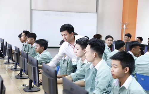 Chủ động phòng tránh virus Corona, Đại học Đông Á triển khai học online đến hết ngày 9/2/2020