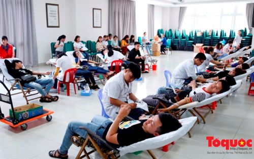 312 "giọt máu yêu thương" từ Ngày hội hiến máu tình nguyện Đại học Đông Á