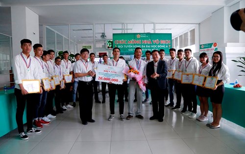  Commending the team of Dong A University - Champion VUG 2018 in Da Nang area!