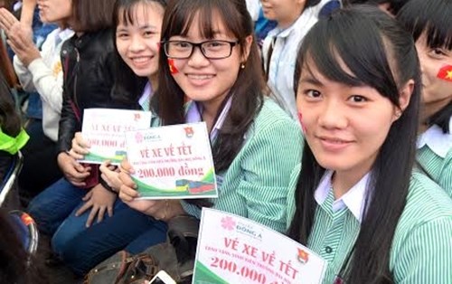 Đà Nẵng: Sinh viên nuôi heo đất hỗ trợ ngư dân bám biển