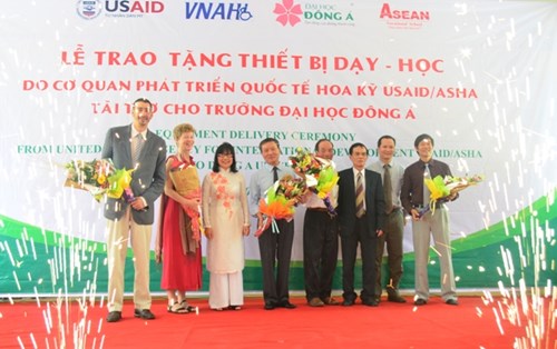 “Nâng cao năng lực đào tạo và cơ hội học tập cho các đối tượng khó khăn”: dự án tiếp nối truyền thống phục vụ cộng đồng