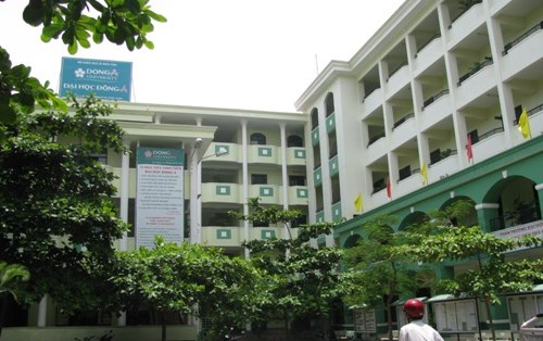 Oan uổng vì có trường trùng tên