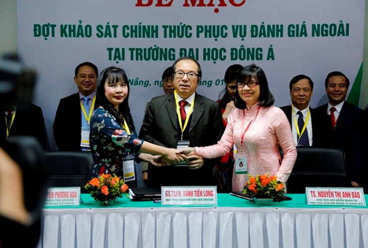 Khảo sát chính thức phục vụ đánh giá ngoài chất lượng giáo dục Trường Đại học Đông Á