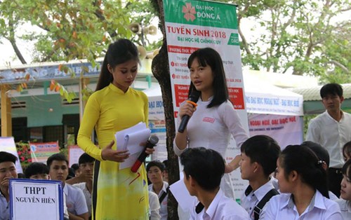 Đại học Đông Á tham gia chương trình Tư vấn tuyển sinh 2018 báo Người lao động