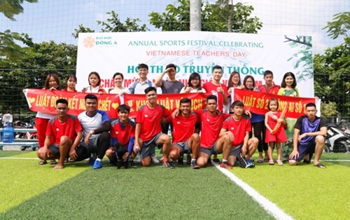 Hội thao truyền thống chào 20-11: những khoảnh khắc