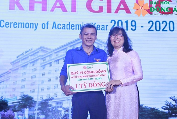 1 tỷ đồng Quỹ vì cộng đồng và hỗ trợ sinh viên khó khăn năm học 2019-2020