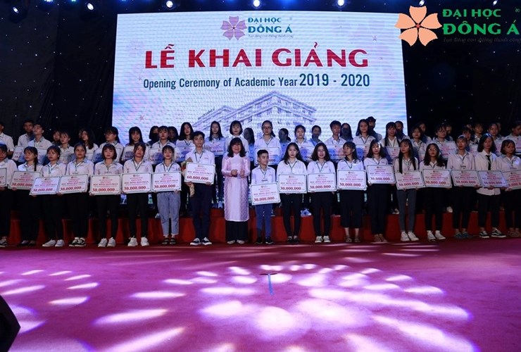 10 tỷ đồng học bổng khuyến tài và khuyến học dành cho tân sinh viên năm 2019