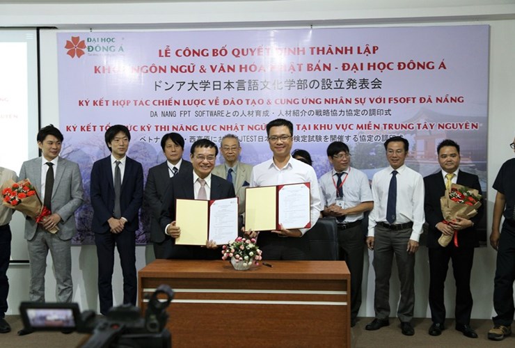 Ký kết hợp tác chiến lược về đào tạo và cung ứng nhân sự với F-SOFT Đà Nẵng