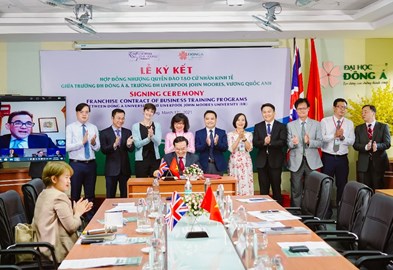 Cooperation for the Franchised program in Business between Dong A University and Liverpool John Moores University (UK)