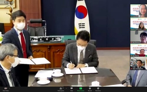 Hợp tác đào tạo giữa Đại học Đông Á và Đại học quốc gia Kangwon, Hàn Quốc