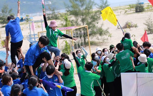 Đầy sức hút với trại Thủ lĩnh Tiên phong Đại học Đông Á 2022 