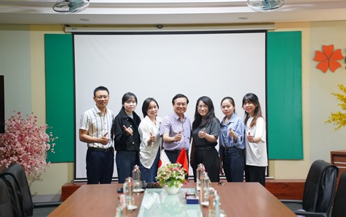 Nhóm SV Điều dưỡng tại TP Yokohama tri ân Thầy cô sau chuyến internship