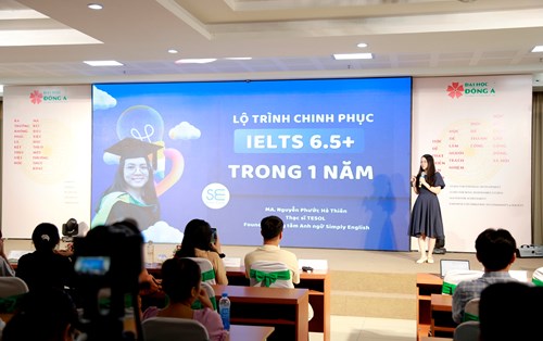 Thủ khoa thạc sĩ Anh Quốc "tiếp sức" hành trình chinh phục ngoại ngữ với sinh viên ĐH Đông Á