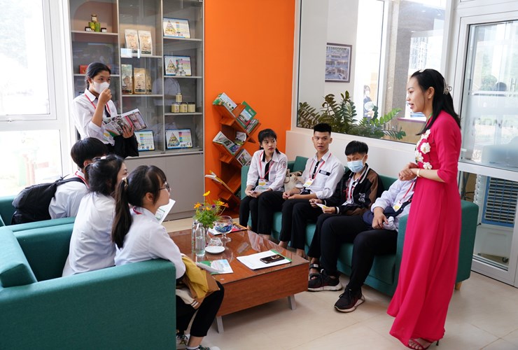 Đại học Đông Á đồng hành định hướng ngành nghề qua hoạt động tiếp sức mùa thi 2023 tỉnh Đắk Lắk