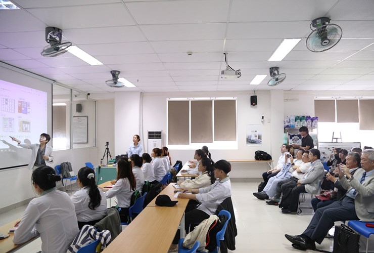 Hiệp hội bệnh viện tư nhân phủ Osaka giao lưu cùng sinh viên Đại học Đông Á