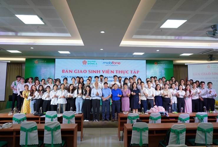 Bàn giao sinh viên Đại học Đông Á đến thực tập nghề nghiệp tại Mobifone–KV3 Đà Nẵng