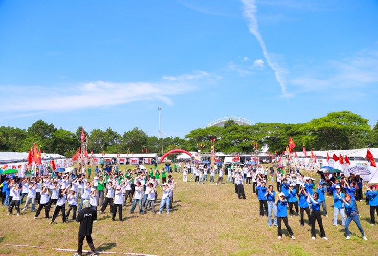 Hội trại truyền thống 2024: tràn ngập sắc màu sáng tạo của sinh viên Đại học Đông Á