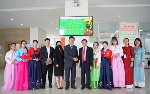 Tân Tổng Lãnh sự Hàn Quốc tại Đà Nẵng thăm và làm việc tại Đại học Đông Á