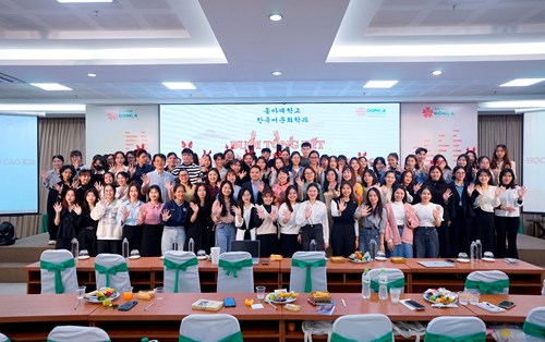 Students from the Faculty of Korean Language and Culture have participated in the direct translation and interpretation event.