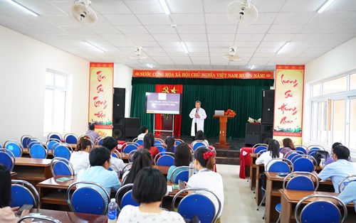 Hơn 100 giáo viên THPT tại Quảng Nam tham gia chuyên đề “Quản trị cảm xúc và chăm sóc sức khoẻ tinh thần cho học sinh”