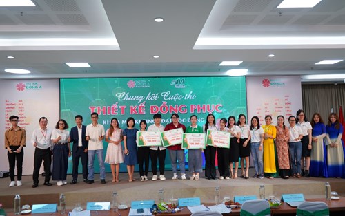 Sinh viên Marketing Đại học Đông Á thỏa sức sáng tạo tại cuộc thi thiết kế đồng phục