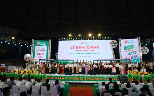 Lễ Khai giảng và chào tân sinh viên 2023 Đại học Đông Á