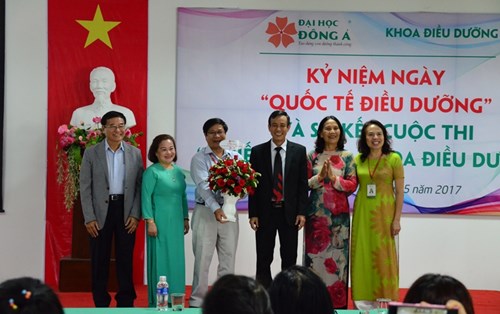 Lấy thực hành và y đức làm giá trị hàng đầu trong đào tạo ngành Điều dưỡng