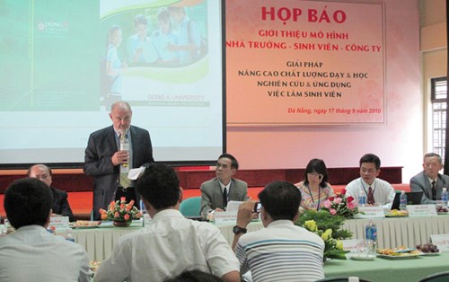ĐH Đông Á thực hiện mô hình “Nhà trường – sinh viên – công ty”