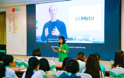 Hào hứng talkshow “Lối đi nào cho thế hệ Marcom 4.0” 