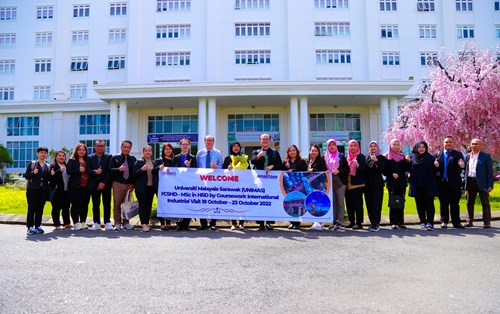 Giao lưu quốc tế cùng sinh viên trường Đại học Unimas, Malaysia