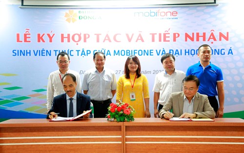 Tiếp nhận 120 sinh viên Quản trị kinh doanh và Marketing ĐH Đông Á thực tập tại MobiFone