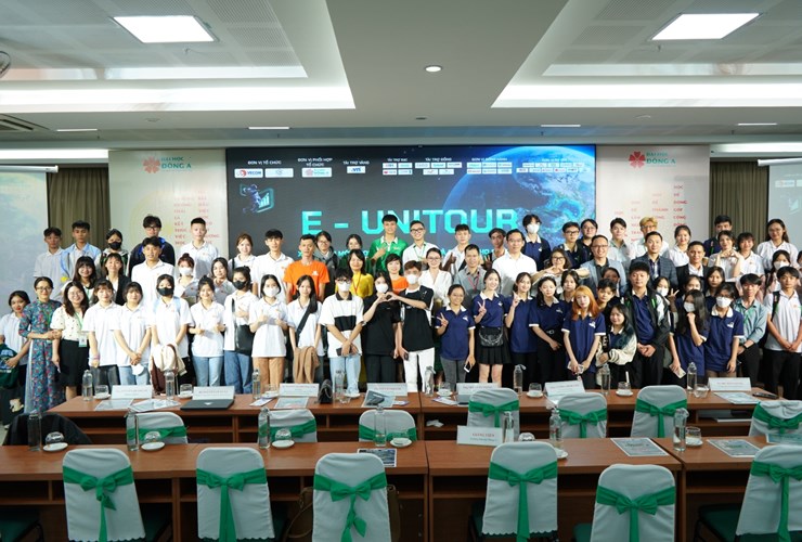 Sinh viên ĐH Đông Á với “E-Unitour 2023”: Thế hệ tiên phong cùng thương mại điện tử
