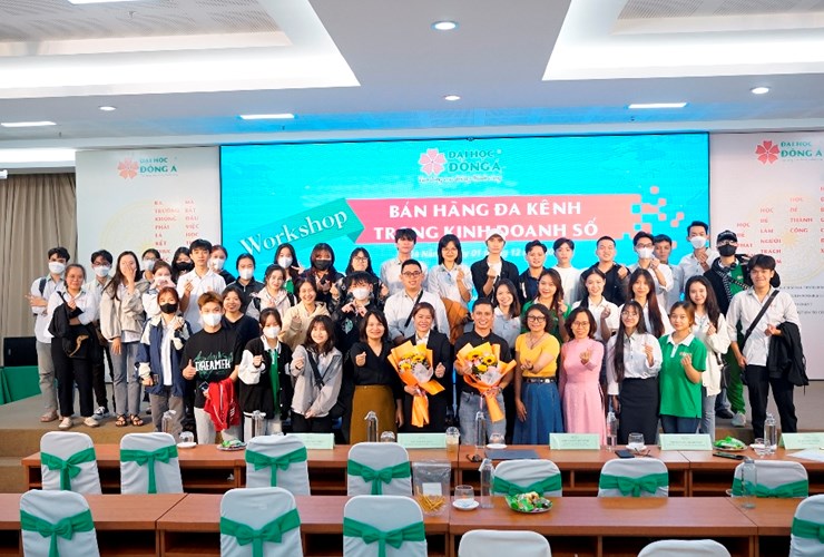 Bán hàng đa kênh trở thành ‘trend’: sinh viên ĐH Đông Á nắm bắt xu hướng trong kinh doanh số