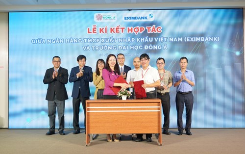 Dong A University collaborates with Eximbank on human resource training and development