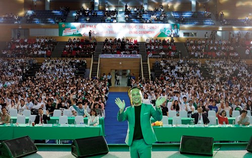 Chương trình học tập đầu khóa 2023: khởi đầu năm học hứng khởi của tân sinh viên ĐH Đông Á