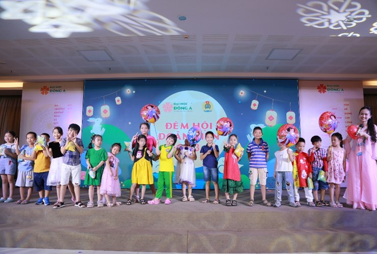 Đại học Đông Á: Vui Tết Trung Thu cùng “Đêm hội Đoàn viên UDA 2023”