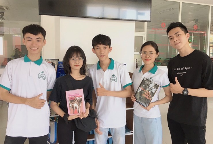 Khởi động phong trào ngoại ngữ trong sinh viên Đông Á