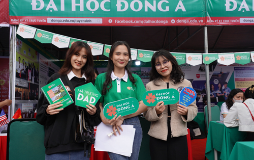Ngày hội tư vấn tuyển sinh hướng nghiệp - UDA chơi cực đã, quẩy cực sung!
