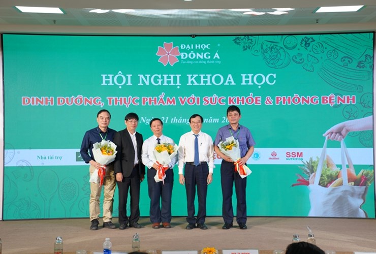 Hội nghị khoa học “Dinh dưỡng, thực phẩm với sức khoẻ và phòng bệnh”