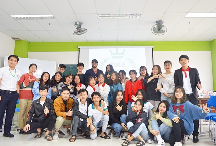 CLB Tiếng Anh sinh viên Đông Á giao lưu cùng thầy giáo bản xứ và doanh nghiệp