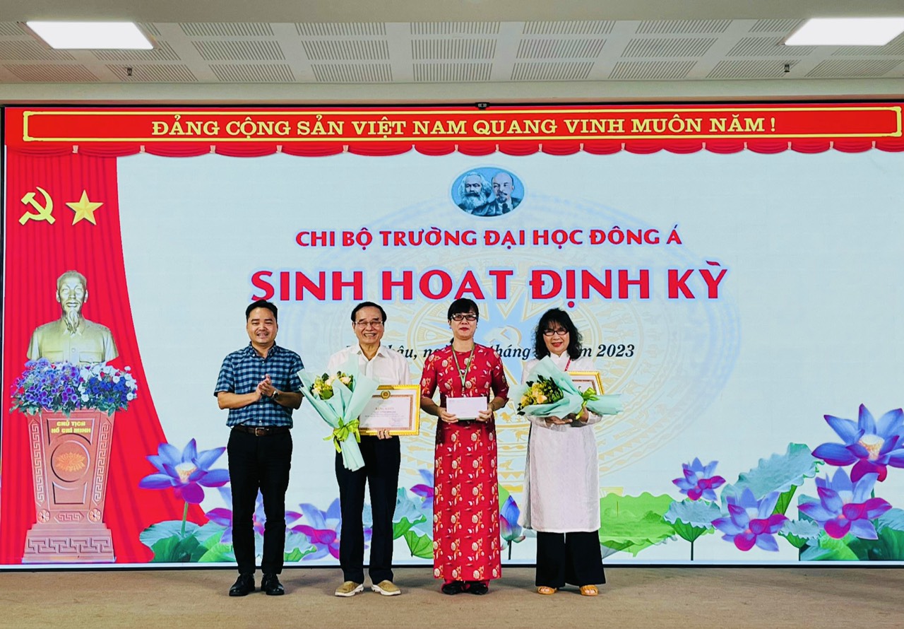 Đảng bộ TP Đà Nẵng tặng bằng khen Đảng viên xuất sắc 5 năm liền