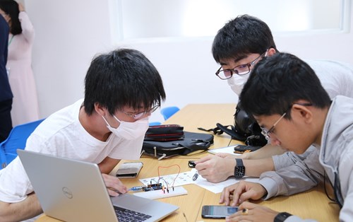 Sinh viên ĐH Đông Á tham gia dự án gPBL 2021 cùng sinh viên các nước