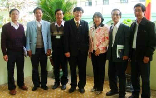 Họp bàn với Sở KH&CN về nghiên cứu khoa học