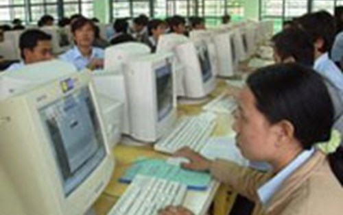 Thầy và trò cùng lên mạng