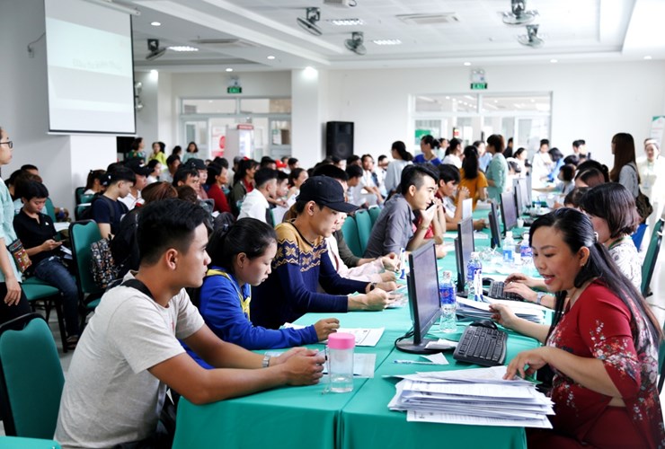 Ngàn thí sinh nhập học NV1 năm 2017 tại Đại học Đông Á
