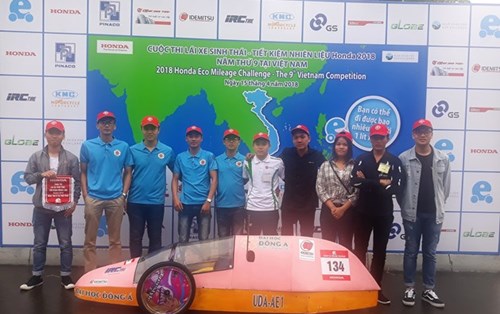 Tuyển Đại học Đông Á vào top 15 cuộc thi Lái xe sinh thái 2018