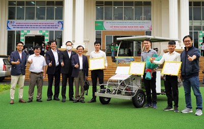 The scientific idea of students from Dong A University's Electrical and Automotive Engineering Technology won the final third prize at "Scientific Research Competition 2021" in Da Nang City 