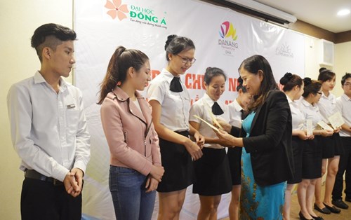 Các khách sạn tại Đà Nẵng tin tưởng ĐH Đông Á trong hoạt động đào tạo và chứng nhận tay nghề cho nhân viên ngành Du lịch