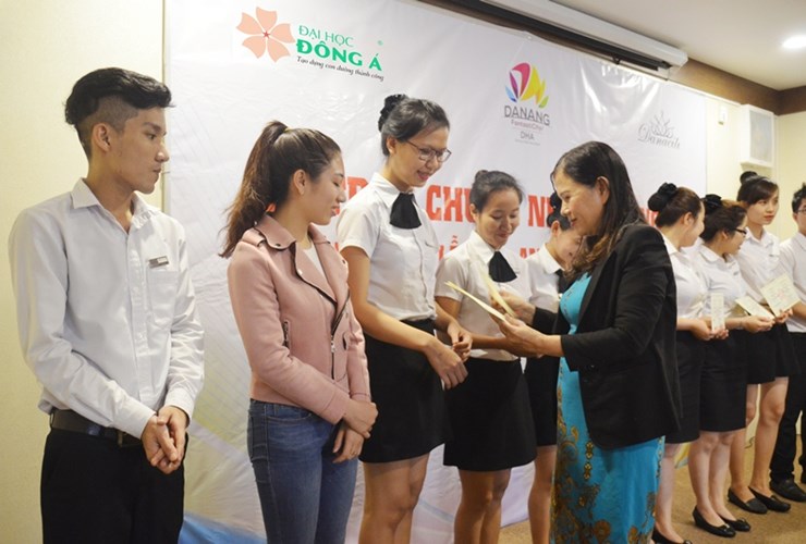 Các khách sạn tại Đà Nẵng tin tưởng ĐH Đông Á trong hoạt động đào tạo và chứng nhận tay nghề cho nhân viên ngành Du lịch