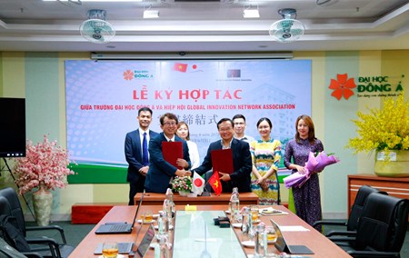 The cooperation between Dong A University and Global Innovation Network Association(GINA) - A Japanese job bridge for students